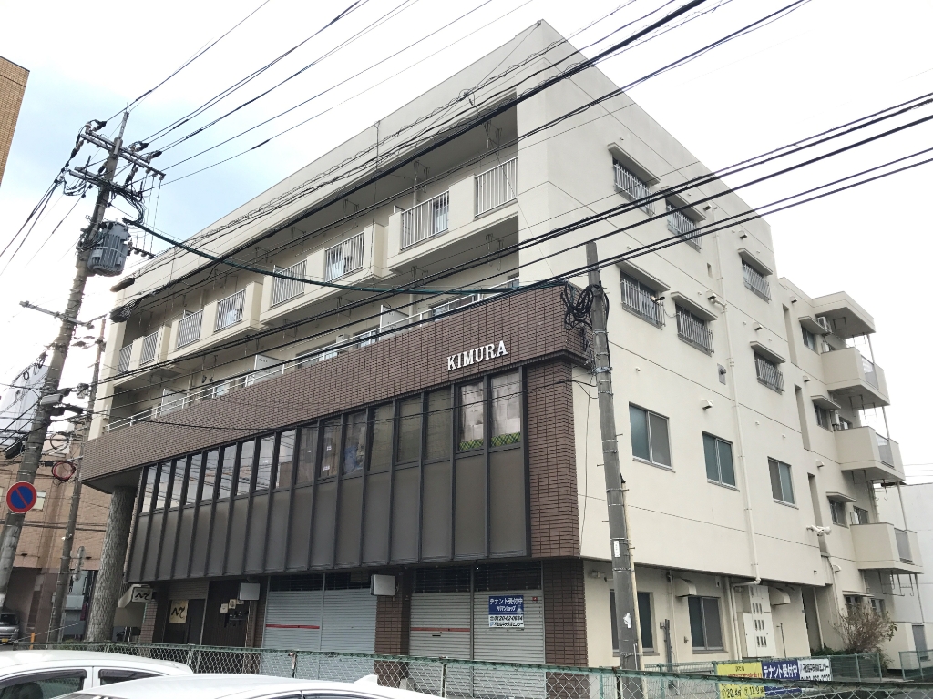 北九州市小倉南区徳力のマンションの建物外観