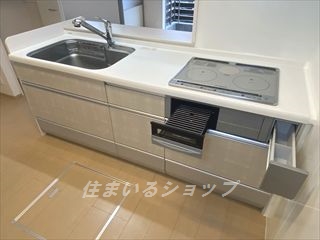 【広島市安佐北区亀山のアパートのキッチン】