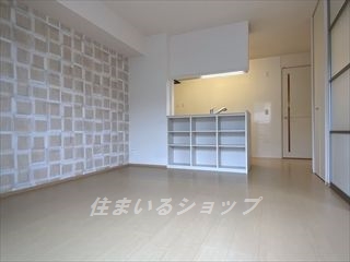 【広島市安佐北区亀山のアパートの居室・リビング】