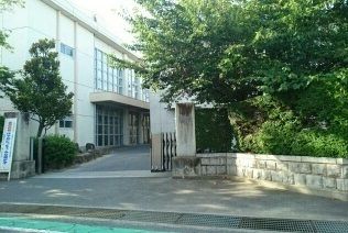 中学校　形原中学校（中学校）まで850m