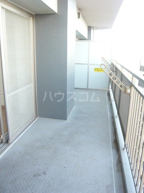 【所沢市元町のマンションのバルコニー】