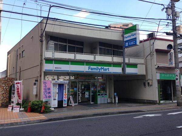 【所沢市元町のマンションのコンビニ】