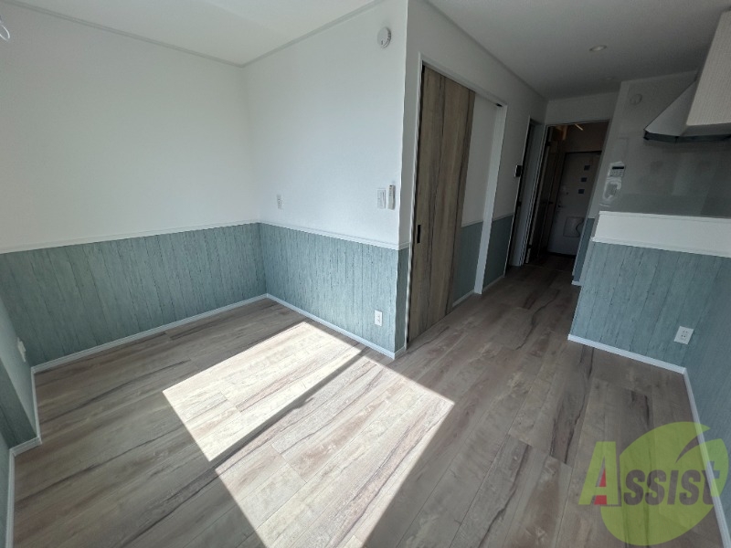 居室・リビング　こちらは８．１７帖のリビングダイニングキッチンです。