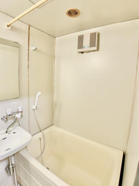 バス・シャワールーム　お風呂で日々の疲れを落としましょう