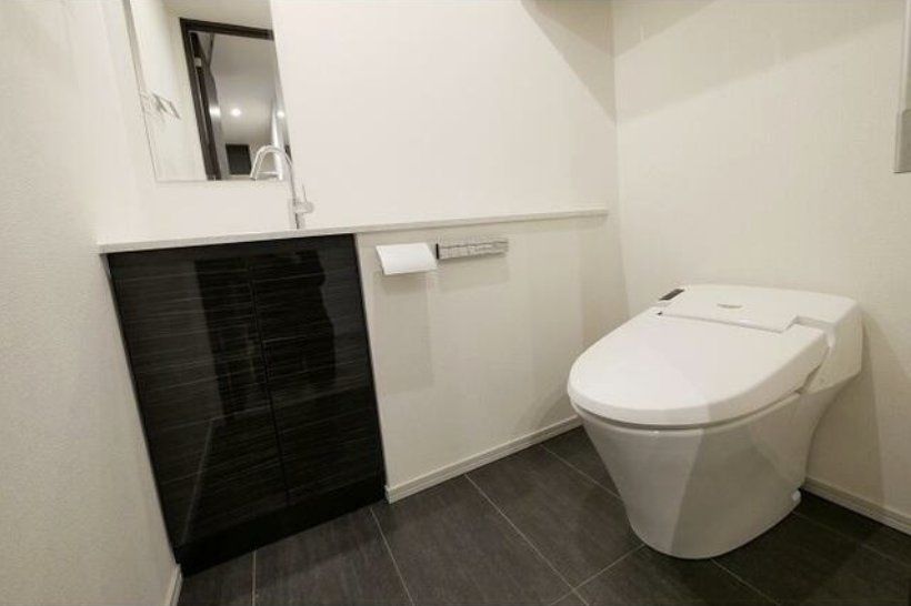 トイレ　トイレ