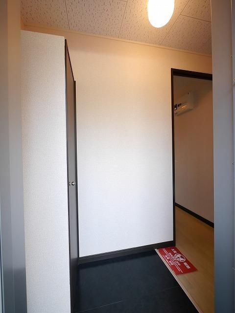 玄関　★玄関からの様子★