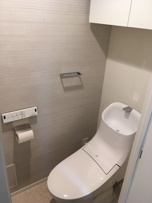 トイレ　【見学予約受付中】当店の仲介手数料賃料の半月分以下でご紹介★