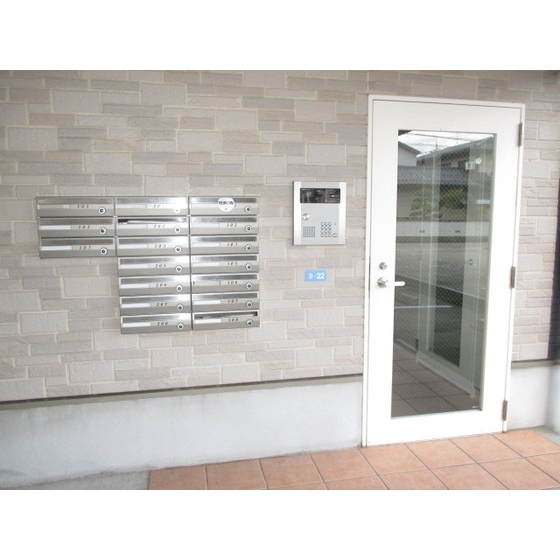 エントランス　オートロック・ポスト