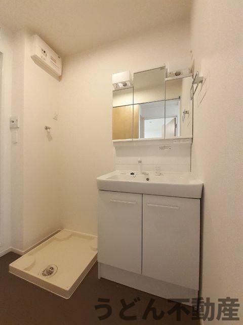 洗面設備　うどん県のお部屋探しはうどん不動産へ うどんちゃんとLINE