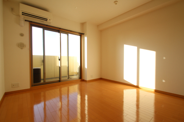 居室・リビング　※他のお部屋の参考写真です