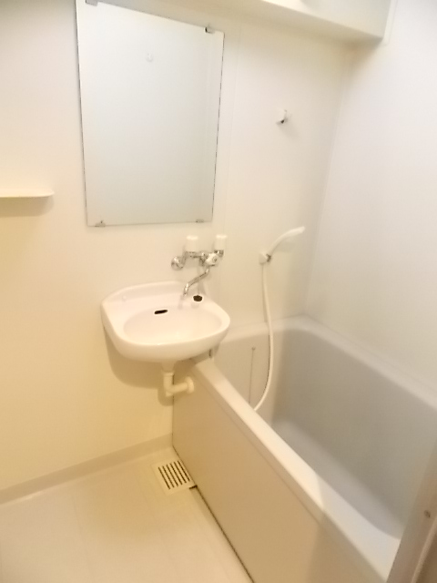 バス・シャワールーム　きれいなお風呂です