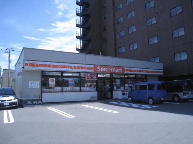 コンビニ　ハセガワストアベイエリア店（コンビニ）まで640m