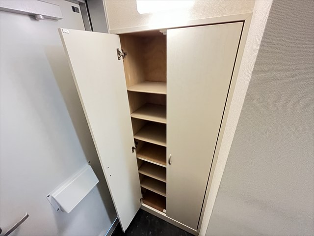 玄関　シューズボックス