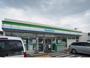 コンビニ　ファミリーマート松江西川津店（コンビニ）まで986m