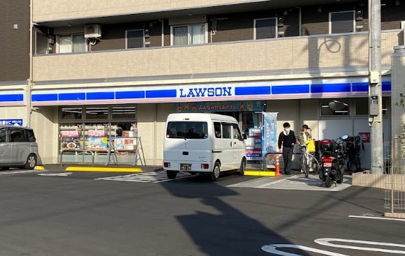 コンビニ　ローソン 川崎宮内二丁目店（コンビニ）まで682m