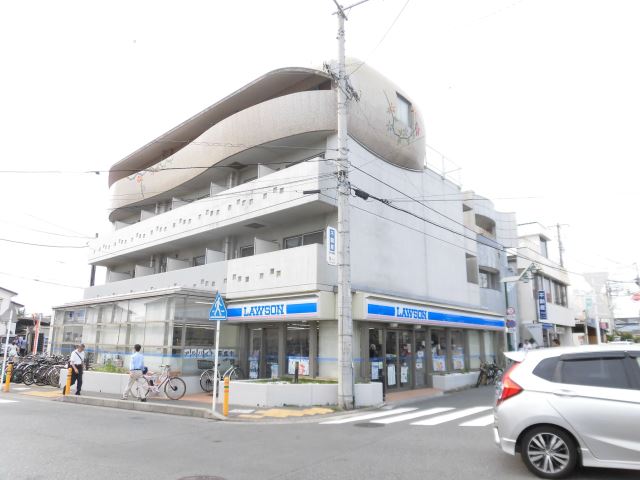 コンビニ　ローソン（コンビニ）まで660m