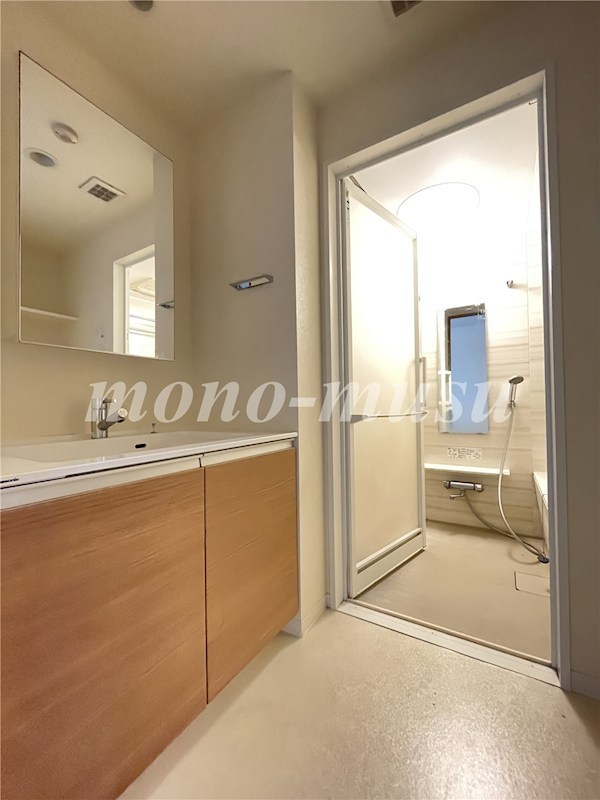 洗面設備　別部屋参考写真