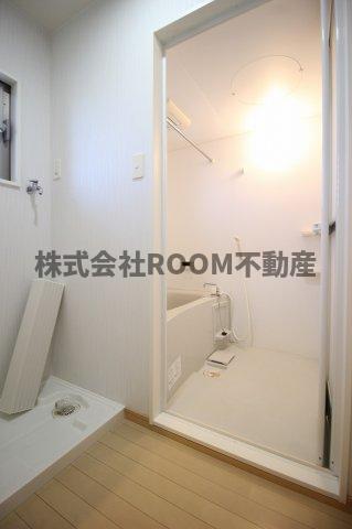 洗面設備　スペースが確保できる洗面所です