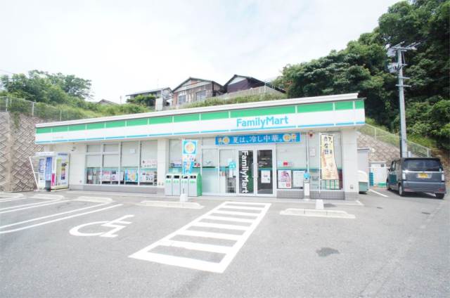 コンビニ　ファミリーマート オークタウン北店（コンビニ）まで574m