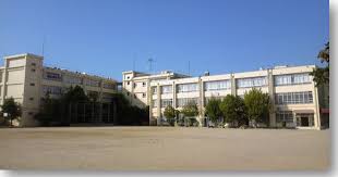 小学校　高石市立取石小学校（小学校）まで861m