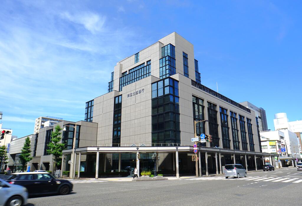 銀行　第四北越銀行新潟支店（銀行）まで194m