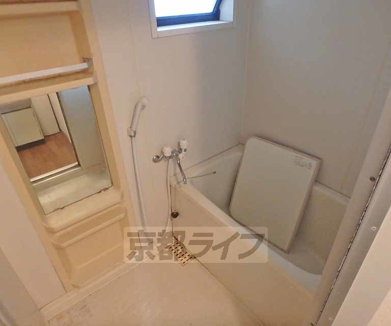 バス・シャワールーム　一日の疲れを癒すバスルーム