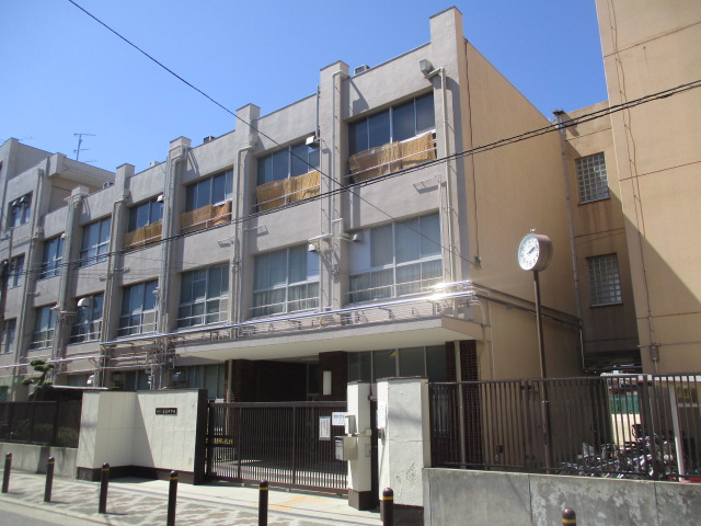 中学校　大阪市立玉出中学校（中学校）まで472m