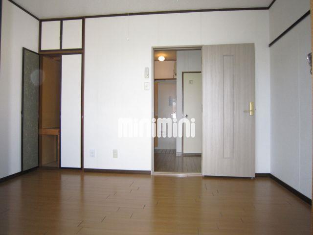 居室・リビング　室内