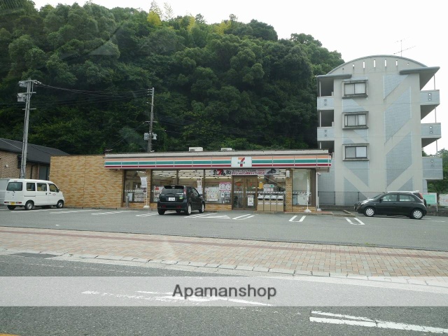 コンビニ　セブンイレブン（コンビニ）まで50m