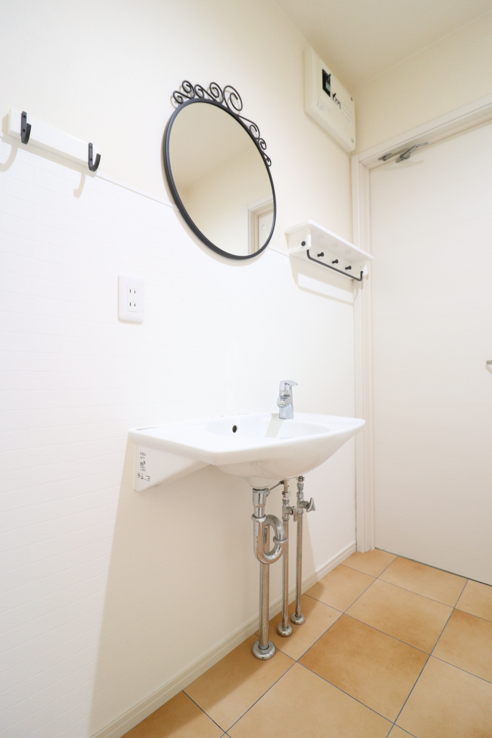 洗面設備　※同物件別部屋の参考写真・現況優先