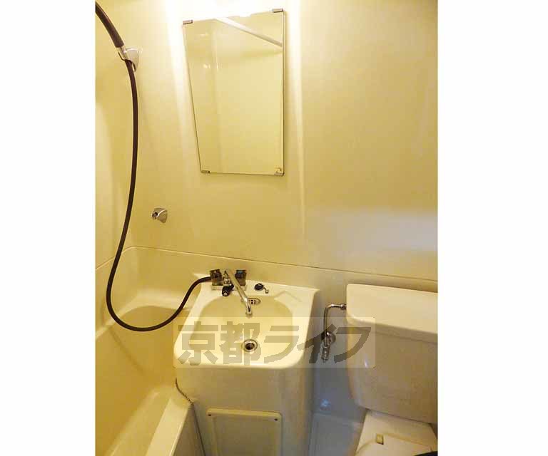 洗面設備　鏡付き