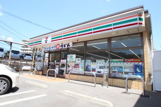 コンビニ　セブンイレブン広島大町東３丁目店（コンビニ）まで513m