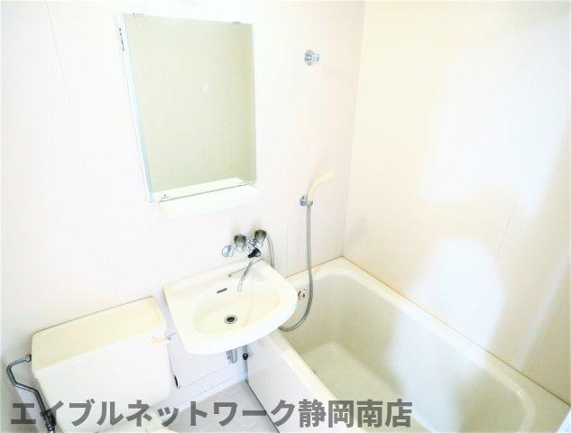 バス・シャワールーム　日々の暮らしに欠かせないお風呂です