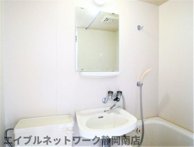 洗面設備　洗面所です
