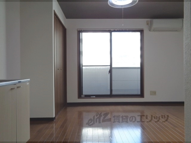 居室・リビング　洋室