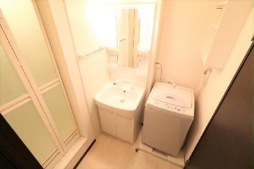 洗面設備　独立洗面台を完備しており女性の方にはおススメ！