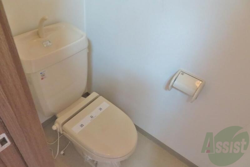 トイレ　トイレはシンプルかつオーソドックスで使い易そうです。
