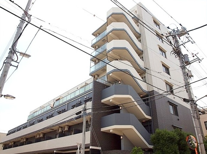 江東区佐賀のマンションの建物外観