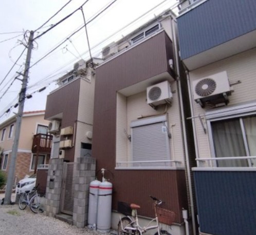 ふじみ野市上福岡のアパートの建物外観