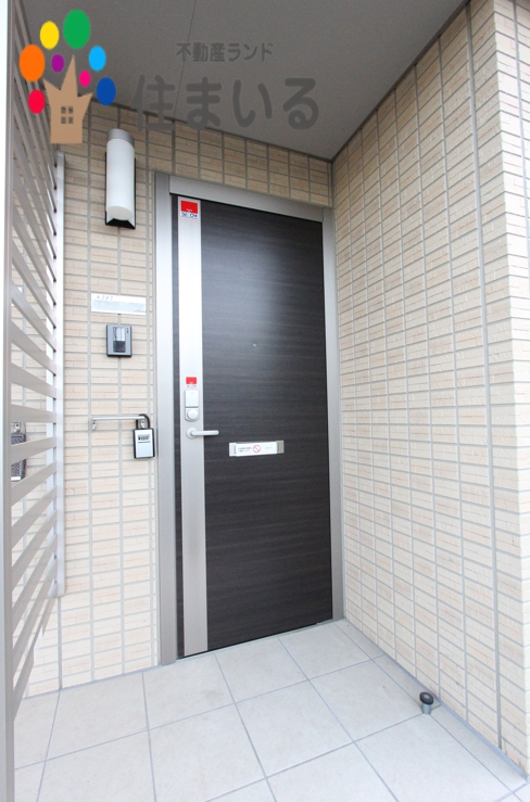 エントランス　※写真は同型タイプとなります