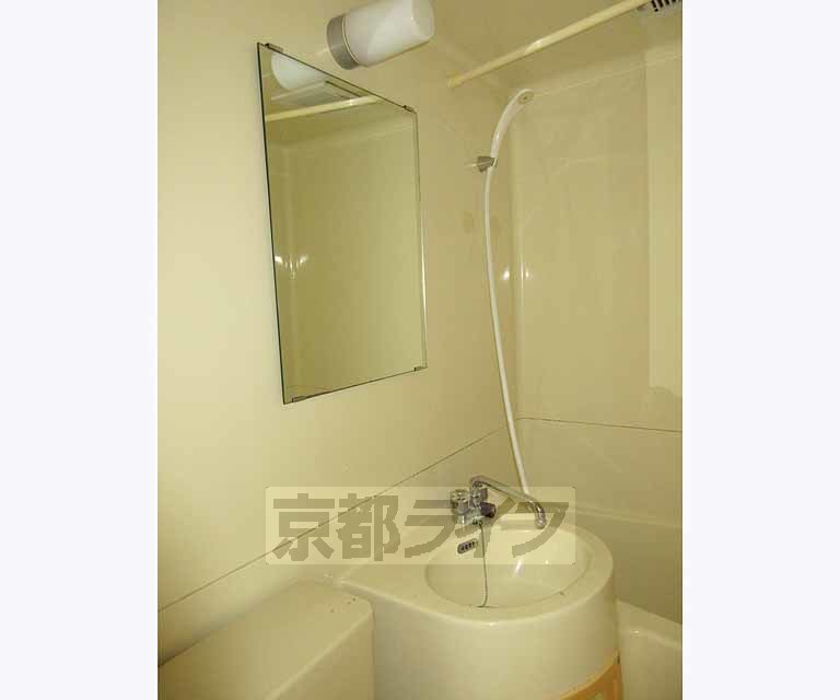 洗面設備　鏡つき！