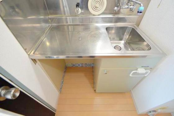 キッチン　キッチン２帖！！！冷蔵庫収納スペース有り