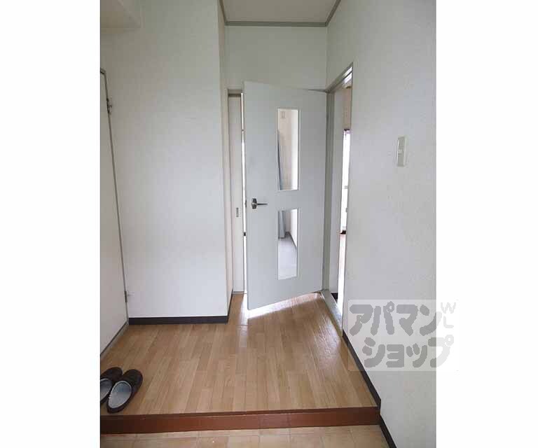 その他部屋・スペース　玄関を上ると扉があります！