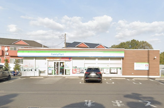 コンビニ　ファミリーマート 柏名戸ヶ谷店（コンビニ）まで799m