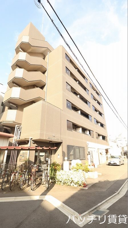 名古屋市中村区若宮町のマンションの建物外観