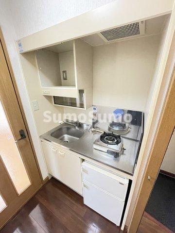 キッチン　コンパクトなキッチンで掃除もラクラク