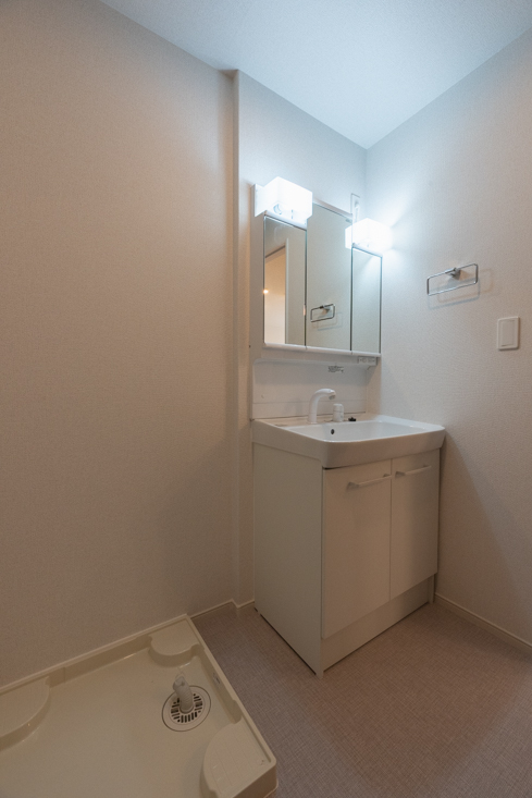 洗面設備　洗濯機置き場＋洗面化粧台