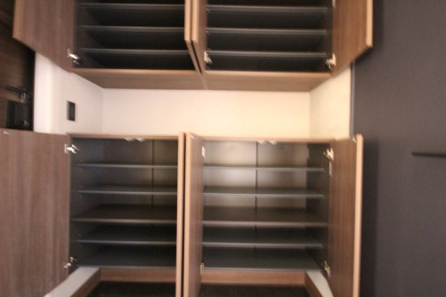 収納　シューズボックス