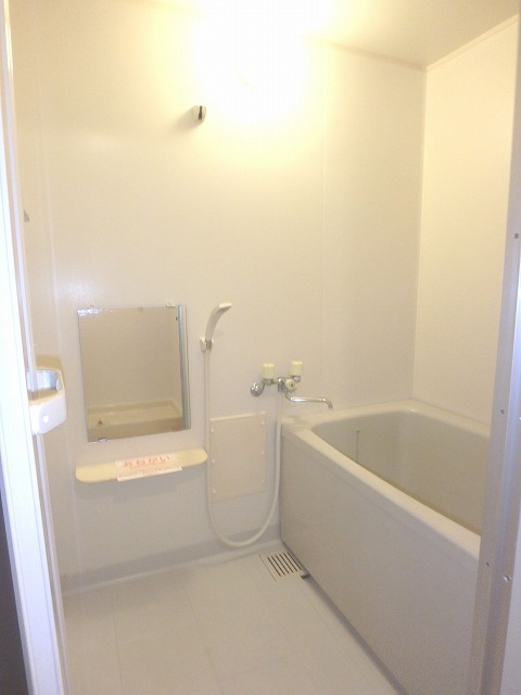 バス・シャワールーム　ゆったりバスルーム♪