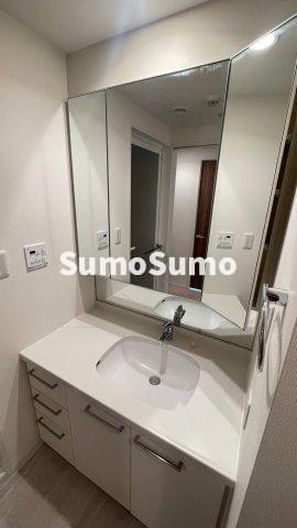 洗面設備　広い洗面スペース